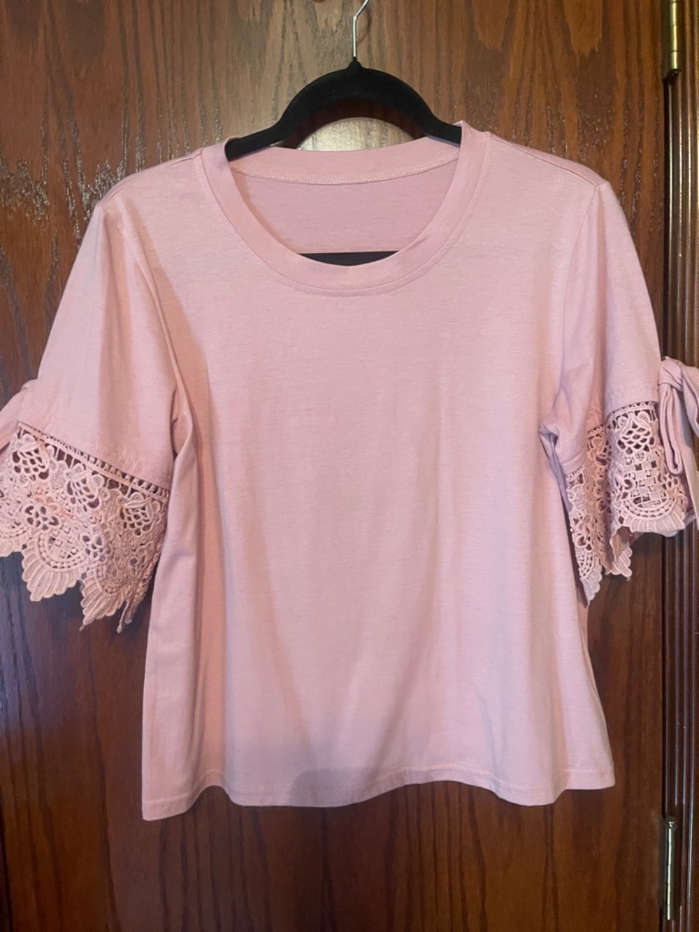 Women's Peach Crochet-Sleeve Knit Top